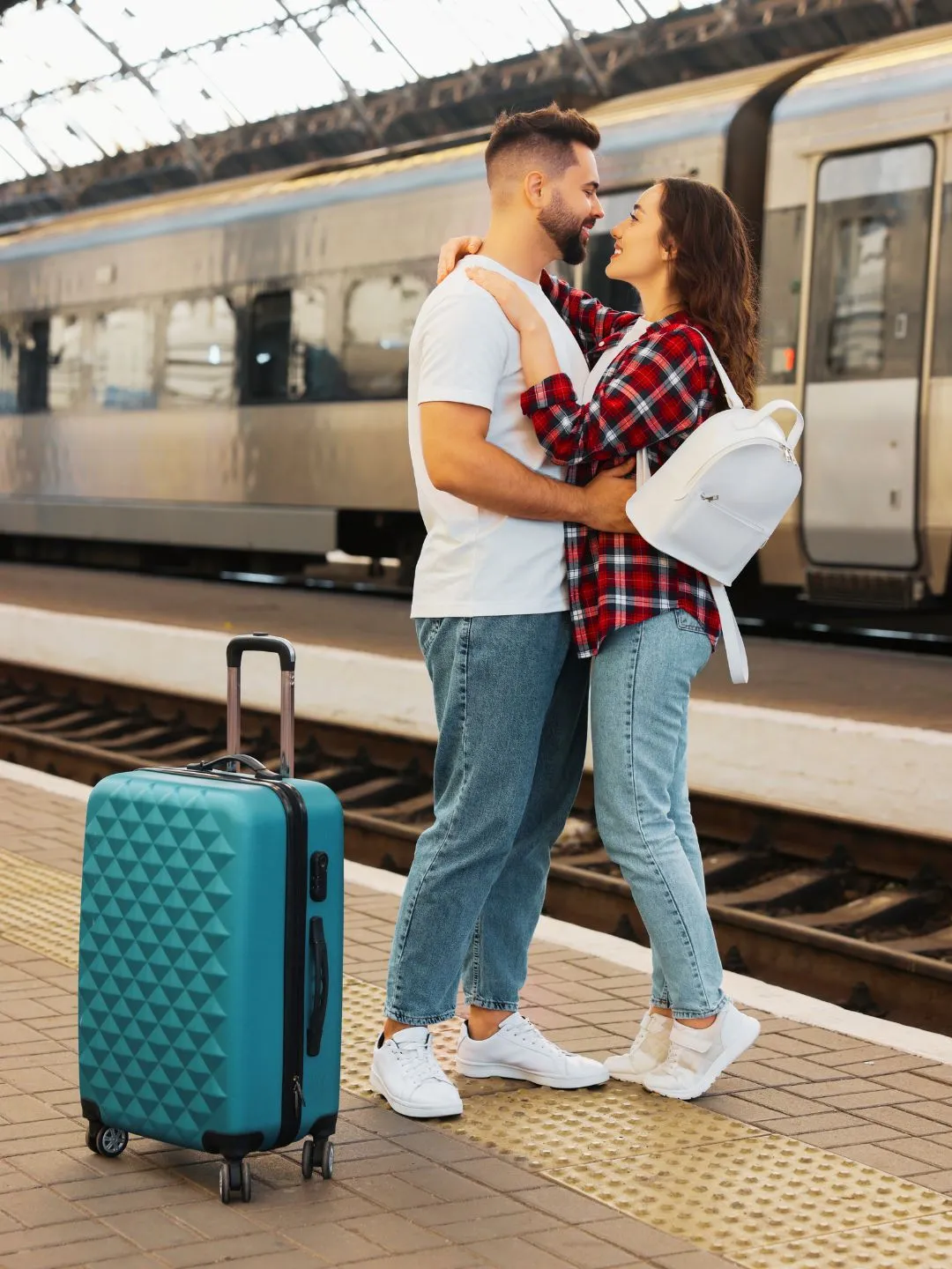 Relaciones a Distancia: Cómo Manejar y Fortalecer el Amor